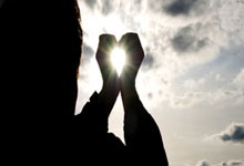 22球3助，姆巴佩本赛季西甲直接参与进球数与莱万并列最多.